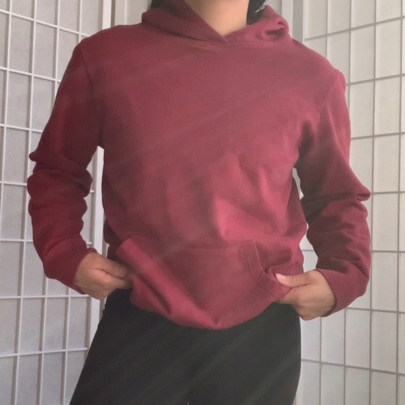 cotton on burgundy red pullover sweatshirt - Picture 3 of 7